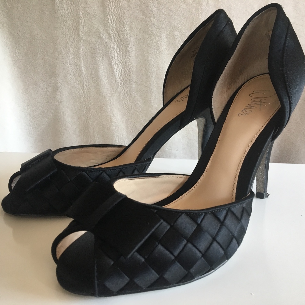 Glitter sole heels - black peep toe with flat bows